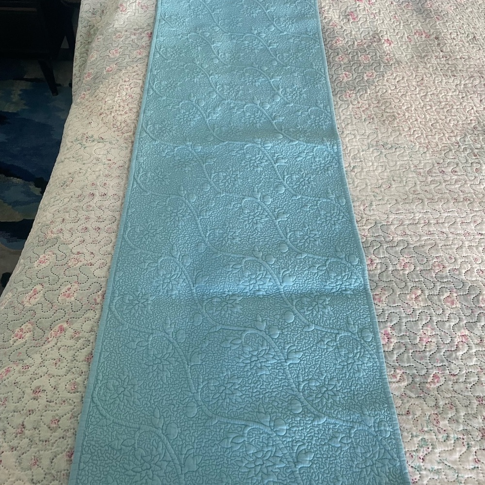 Williams Sonoma Vine Floral Boutis Blue Table Runner